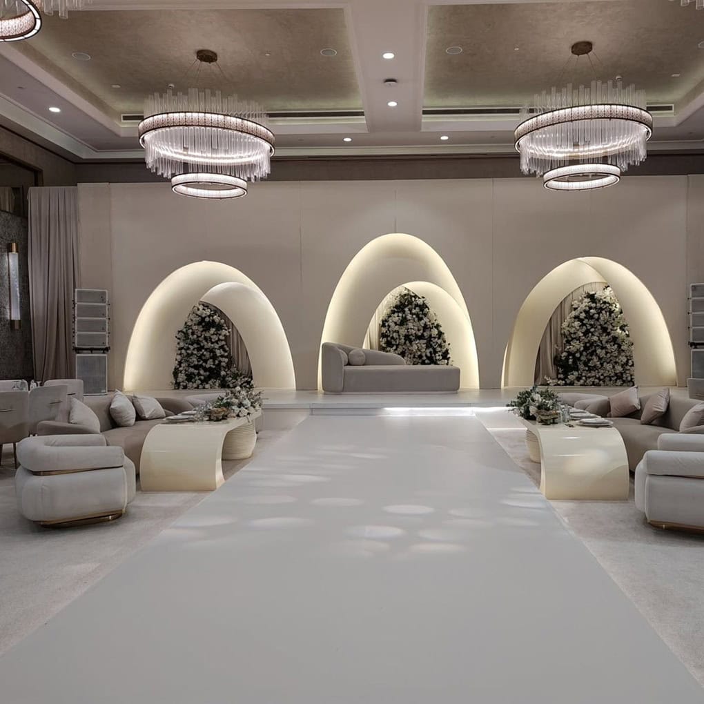 Engagement Event Elegant ballroom setup for weddings, engagements, and special events. تجهيز قاعة فاخرة لحفلات الزفاف والخطوبة والمناسبات الخاصة