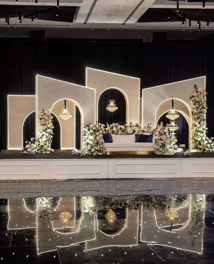 Ballroom Decoration Roman Elegant ballroom setup for weddings, engagements, and special events. تجهيز قاعة فاخرة لحفلات الزفاف والخطوبة والمناسبات الخاصة