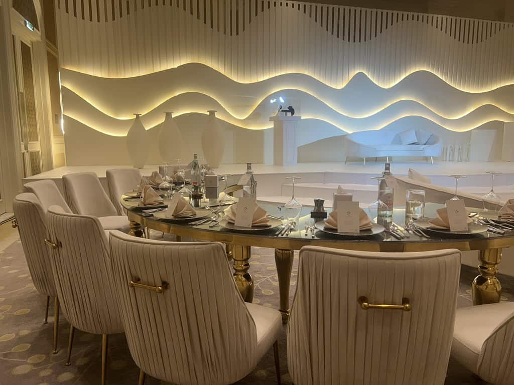 Ballroom Events Elegant ballroom setup for weddings, engagements, and special events. تجهيز قاعة فاخرة لحفلات الزفاف والخطوبة والمناسبات الخاصة