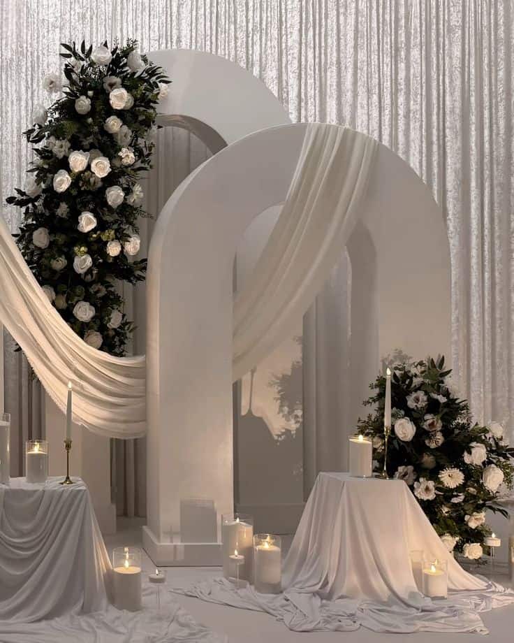 كوشة ملكة بسيطة Engagement kosha setup with flowers, decoration, and elegant seating – كوشة ملكة وخطوبة مع تزيين ورد وجلسة ملكية